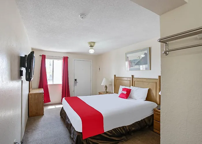 Oyo Az - I-8 Us-95 Hotel
